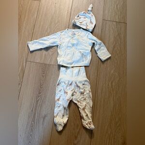 Magnetic Me Giraffe Outfit with top, pants, and hat 0-3M
